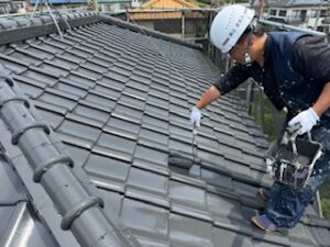 福岡県屋根塗装工事　上塗り２回目